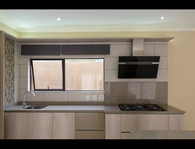 3 BEDROOM HOUSE FOR SALE IN BROOKLYN